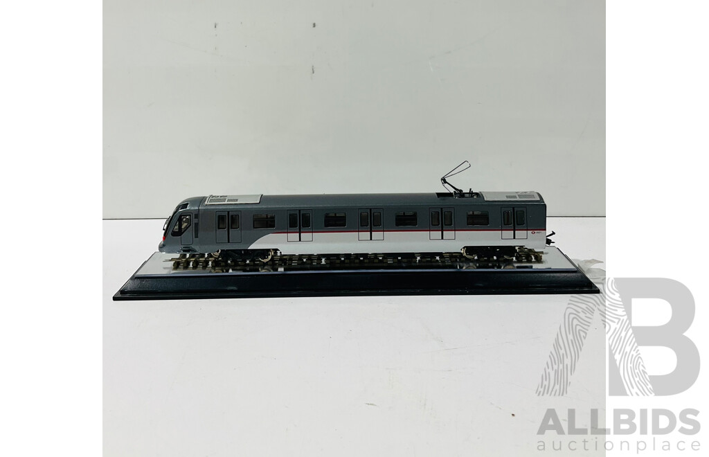 HO Scale Hong Kong MTR Suburban Rail Car in Case