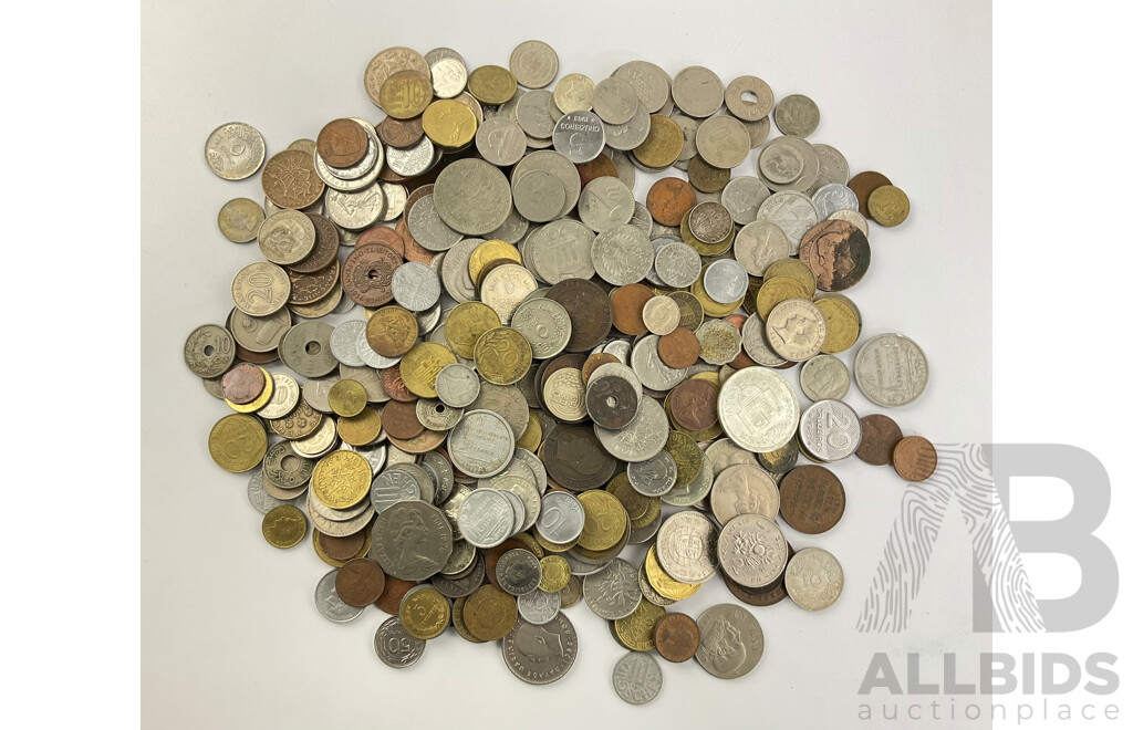 Collection of International Coins Including Germany, Fiji, Argentina, Malta, Canada, France and More - Approximately 1.5 Kilograms