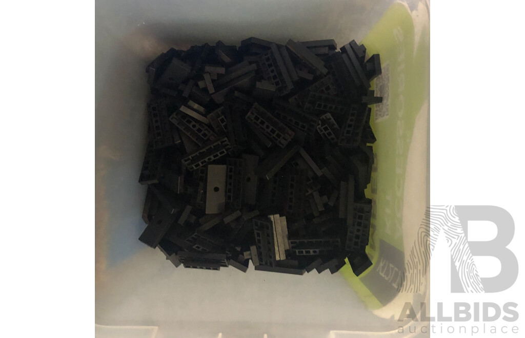 Large Selection of Composite Decking & Clips