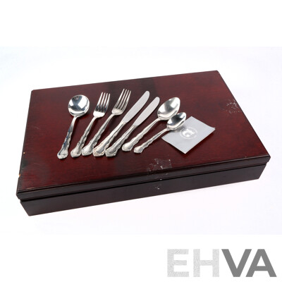 Grosvenor Silver Plate 57 PIece Flatware Set in Wooden Canteen