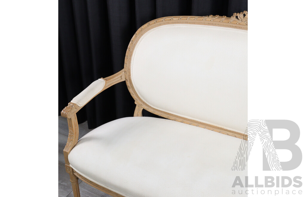 French Style Medallion Back Two Seater Bedroom Settee