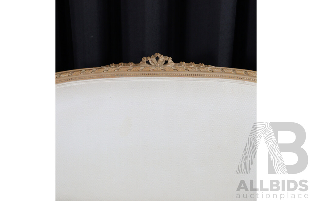 French Style Medallion Back Two Seater Bedroom Settee