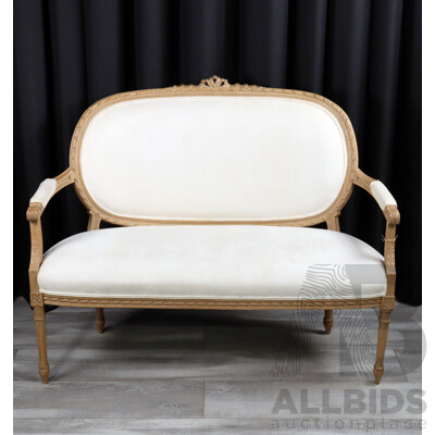 French Style Medallion Back Two Seater Bedroom Settee