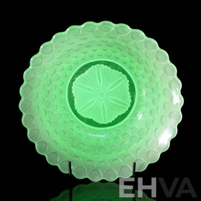 Uranium Glass Dish with Scale Pattern to Sides