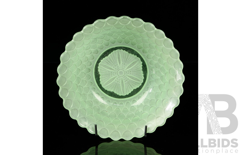 Uranium Glass Dish with Scale Pattern to Sides