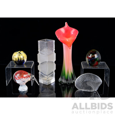 Collection Retro and Other Art Glass Including Tulip Form Vase, Kiwi Figure, Paperweights and More