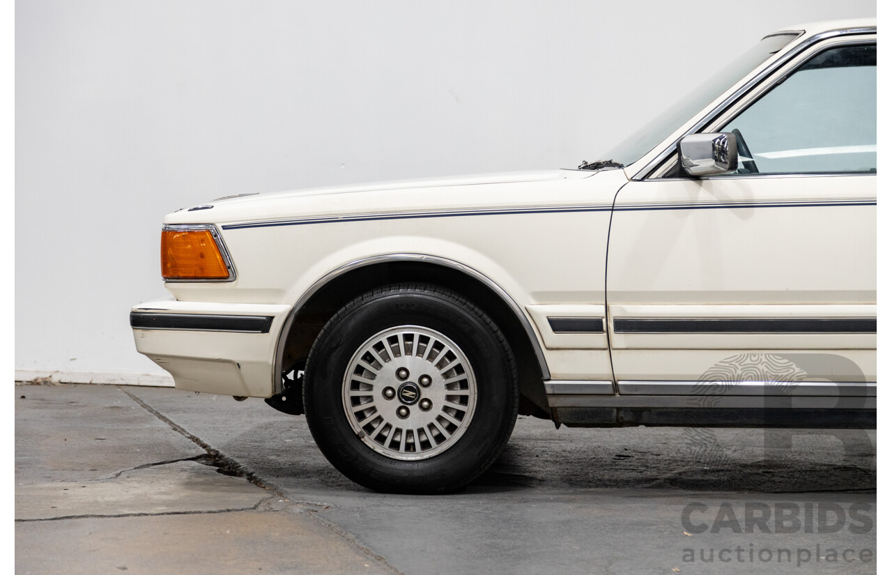 1/1985 Nissan 300 C (Cedric) PY30 4d Sedan White 3.0L