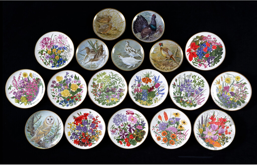 Collection 18 Franklin Porcelain Display Plates in Three Sizes