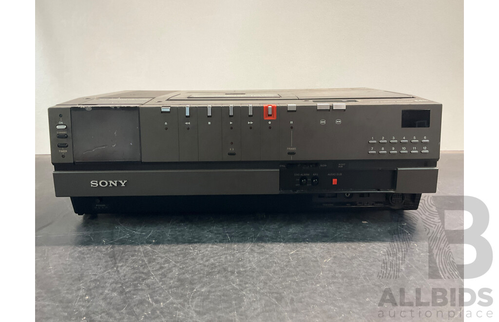 SONY Pal Video Cassette Recorder & RadioShack VHS Video Cassette Winder - Lot of 2