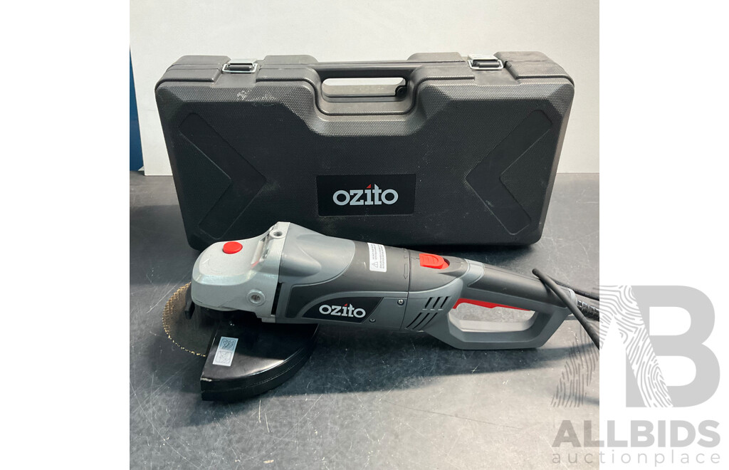 OZITO AGB-2200 Angle Grinder with Case