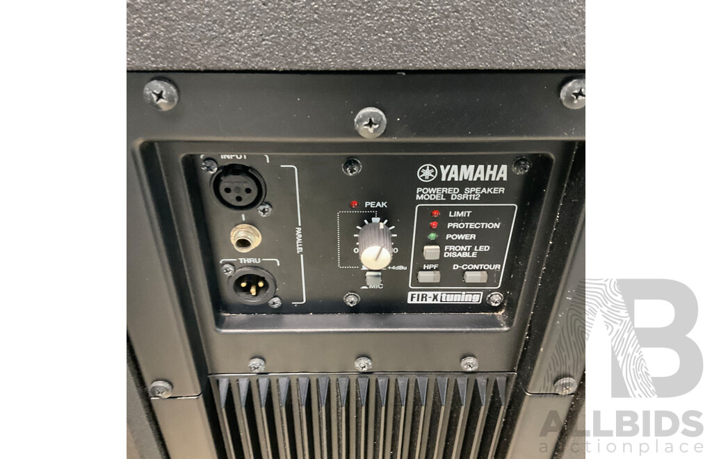 2x YAMAHA DSR112 Powered Speaker