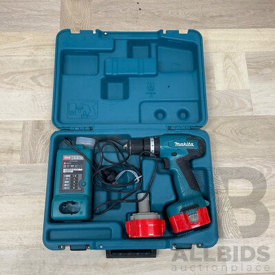 Makita 8281D Drill in Case