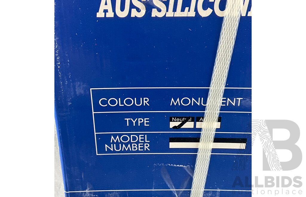 AUS SILICONE Monument - LOT of 4