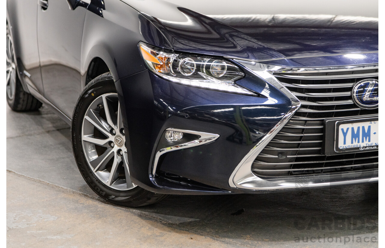 10/2017 Lexus ES300h Luxury Hybrid AVV60R MY17 4d Sedan Deep Blue Metallic 2.5L / 105kw