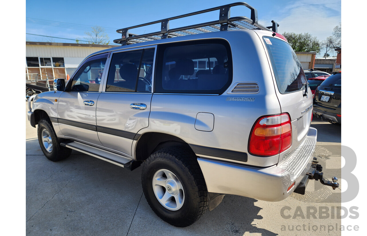 2/2000 Toyota Landcruiser GXL (4x4) FZJ105R 4d Wagon Silver Or Chrome 4.5L