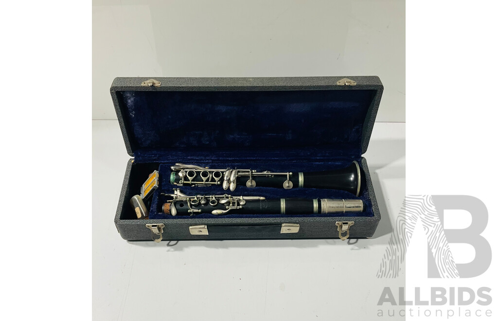 Vintage Italian Made Alexandre Professional Model Clarinet by Prof Romeo Orsi with Carrying Case