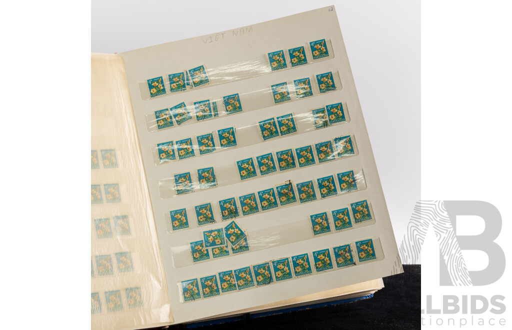 Album of New Zealand Stamps, Examples Spanning Predecimal 1901 to 1975, Many Multiples