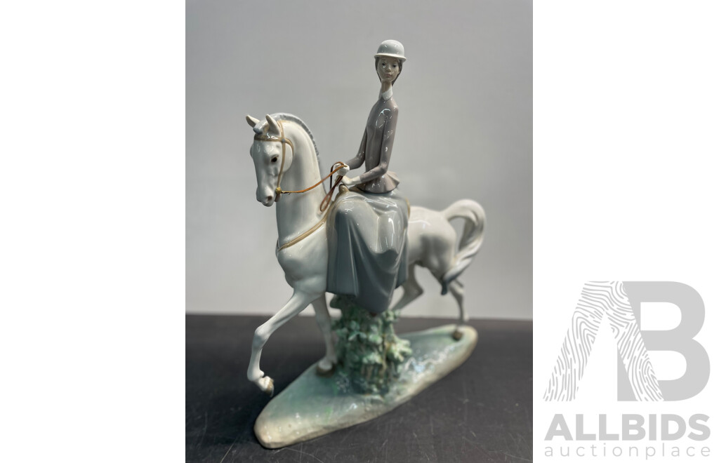 LLADRO Daisa Hand Made in Spain - Woman on Horse Porcelain Figurine