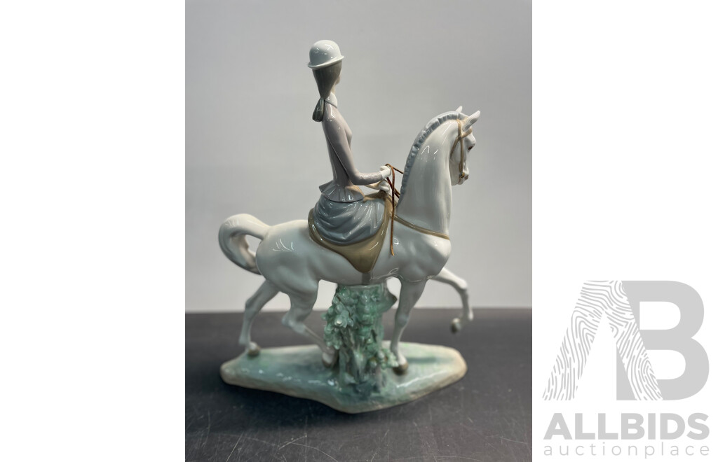 LLADRO Daisa Hand Made in Spain - Woman on Horse Porcelain Figurine