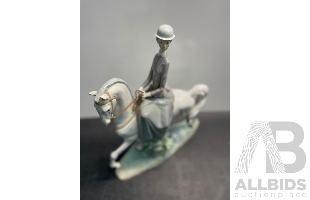 LLADRO Daisa Hand Made in Spain - Woman on Horse Porcelain Figurine