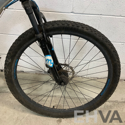 Diamondback Mountain Bike (48cm Frame)
