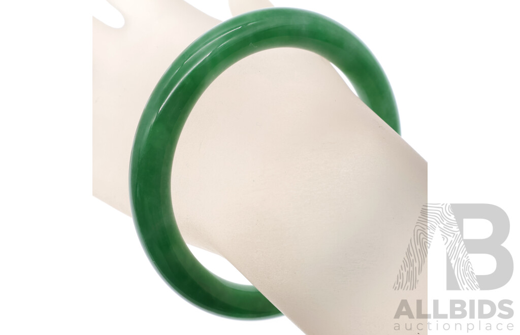 Jade Carved Bangle 56mm Internal Diameter