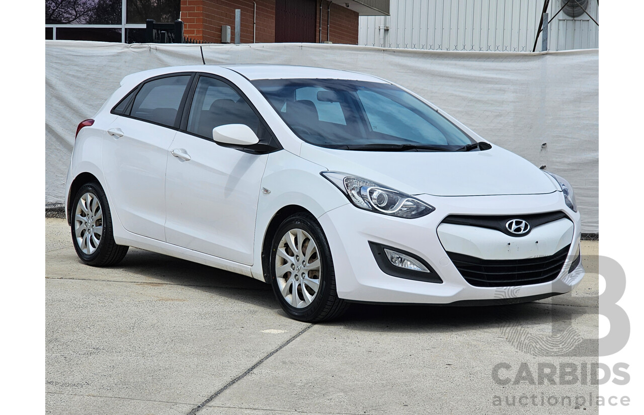 8/2012 Hyundai i30 Active GD 5d Hatchback White 1.8L