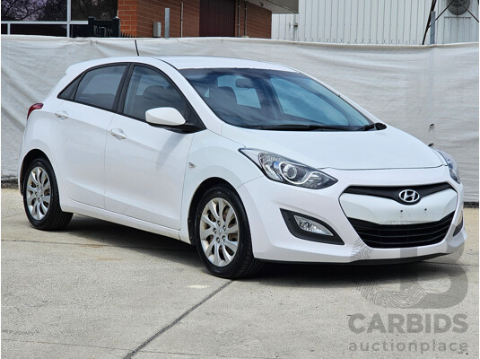 8/2012 Hyundai i30 Active GD 5d Hatchback White 1.8L