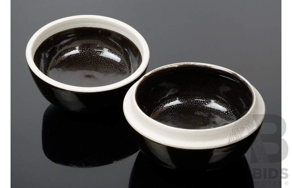 Hand Made Australian Studio Pottery by Shigeo Shiga (1928-2011 Japanese/Australian), Spherical Stoneware Lidded Dish with Iron Oxide Highlighting