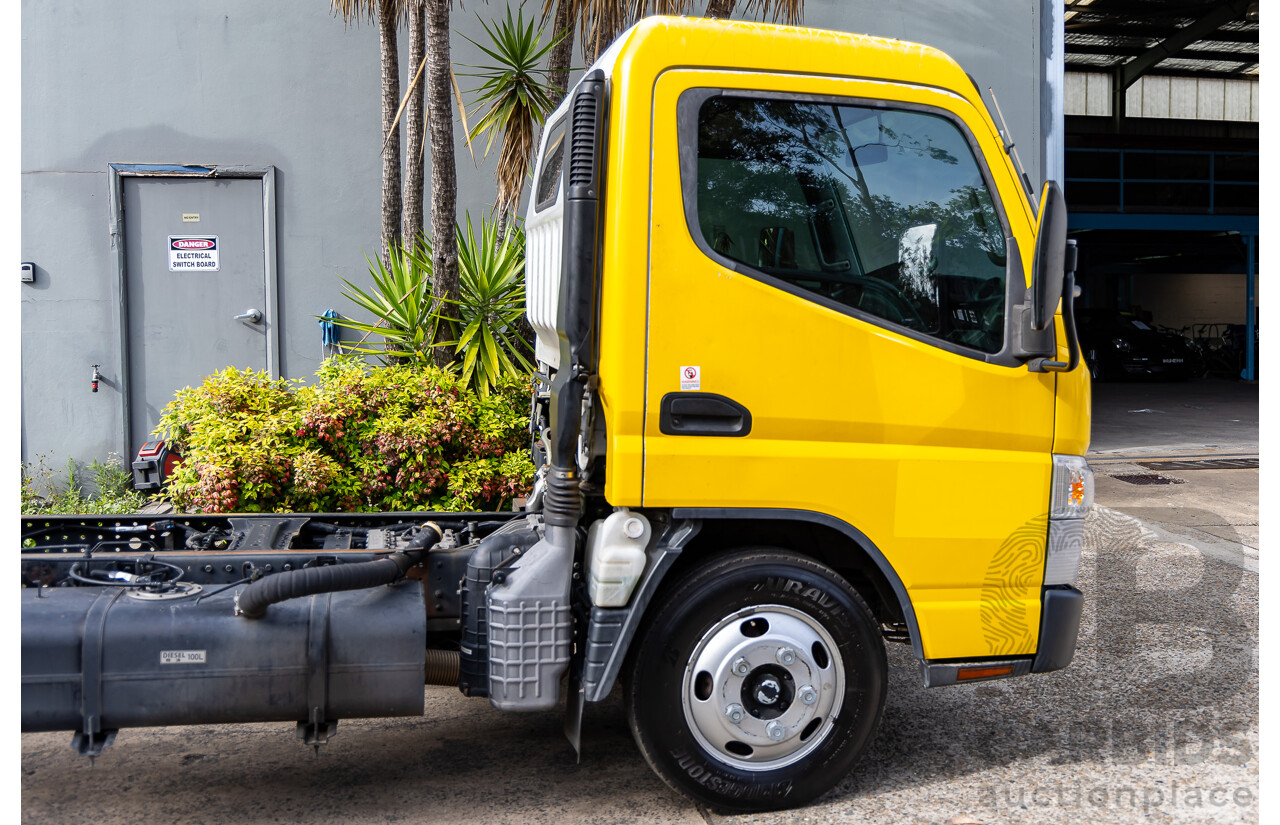 12/2015 Mitsubishi Canter L 7/800 4x2 Cab Chassis 2d Truck Turbo Diesel 3.0L