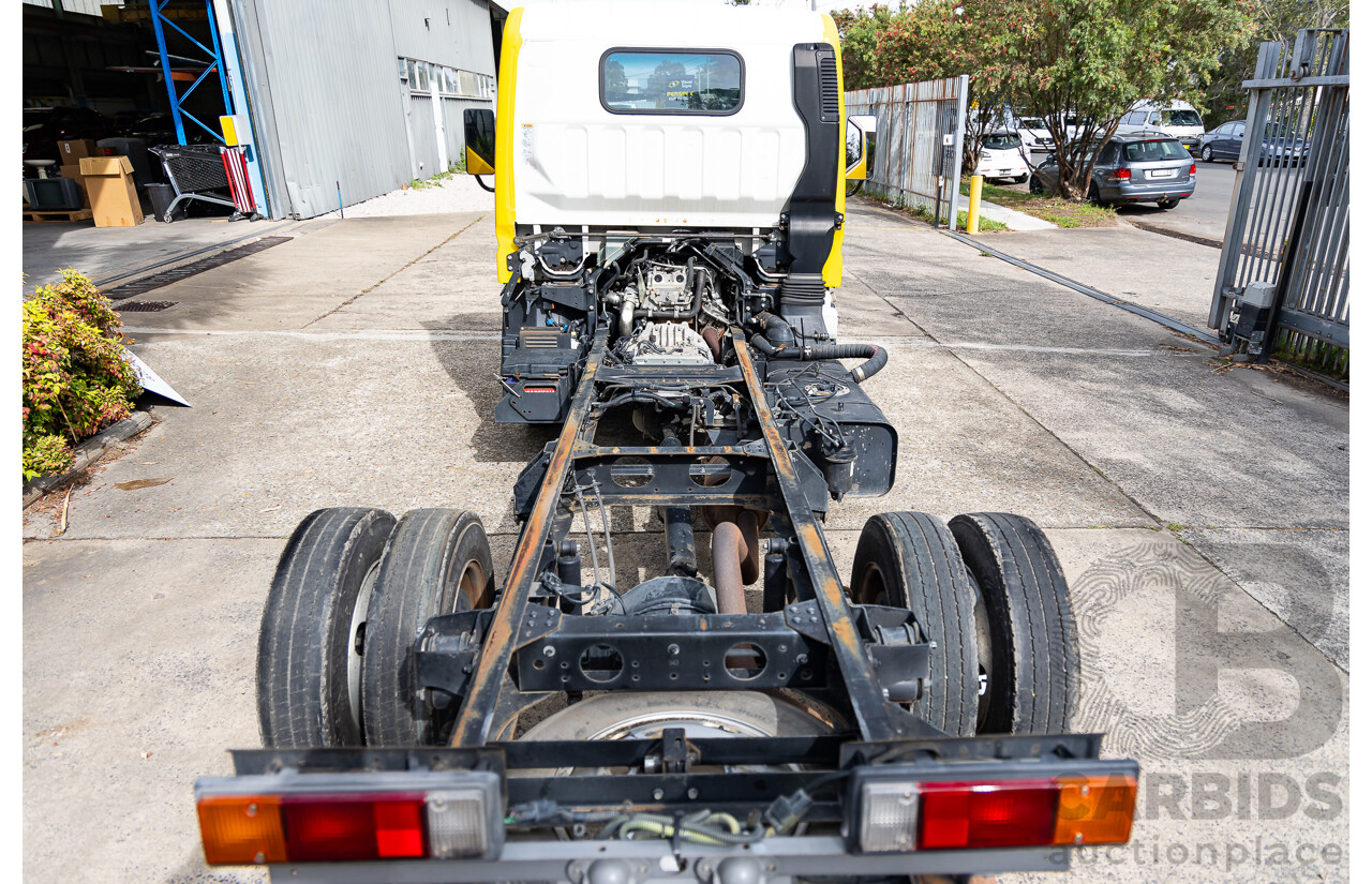 02/2016 Mitsubishi Canter L 7/800 4x2 Cab Chassis 2d Truck Turbo Diesel 3.0L