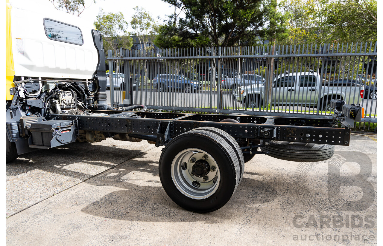 02/2016 Mitsubishi Canter L 7/800 4x2 Cab Chassis 2d Truck Turbo Diesel 3.0L