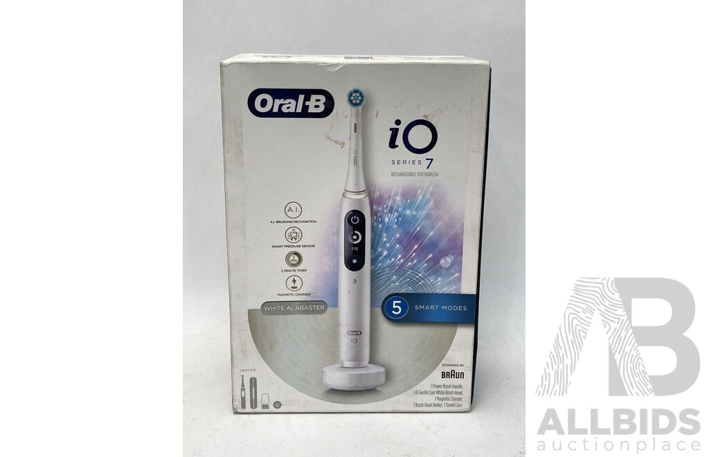 Oral B IO 7 Electric Toothbrush - Brand New - RRP $ 269