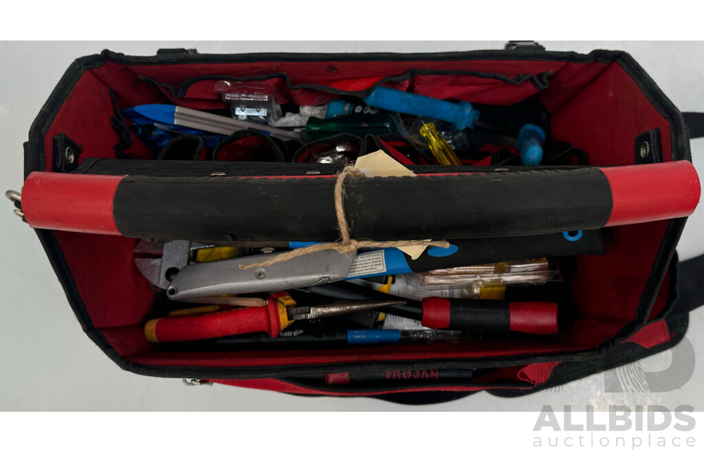 Milwaukee Packout Tool Bag - Assorted Hand Tools