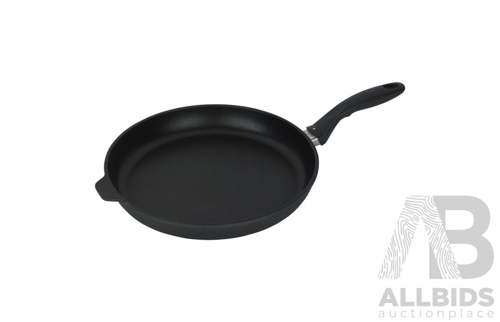 Swiss Diamond 32cm Frying Pan - Brand New - RRP $335