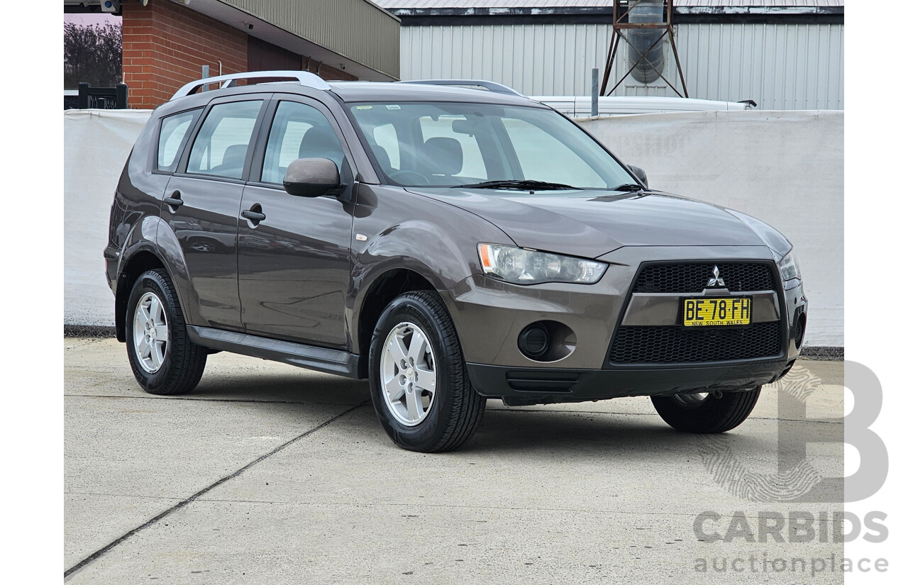 2/2010 Mitsubishi Outlander LS ZH MY10 4d Wagon Gold 2.4L