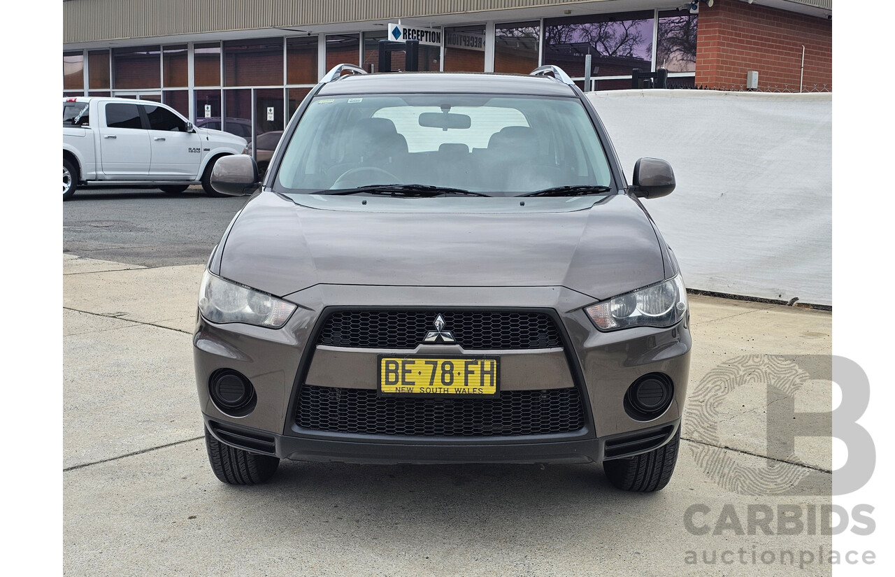 2/2010 Mitsubishi Outlander LS ZH MY10 4d Wagon Gold 2.4L