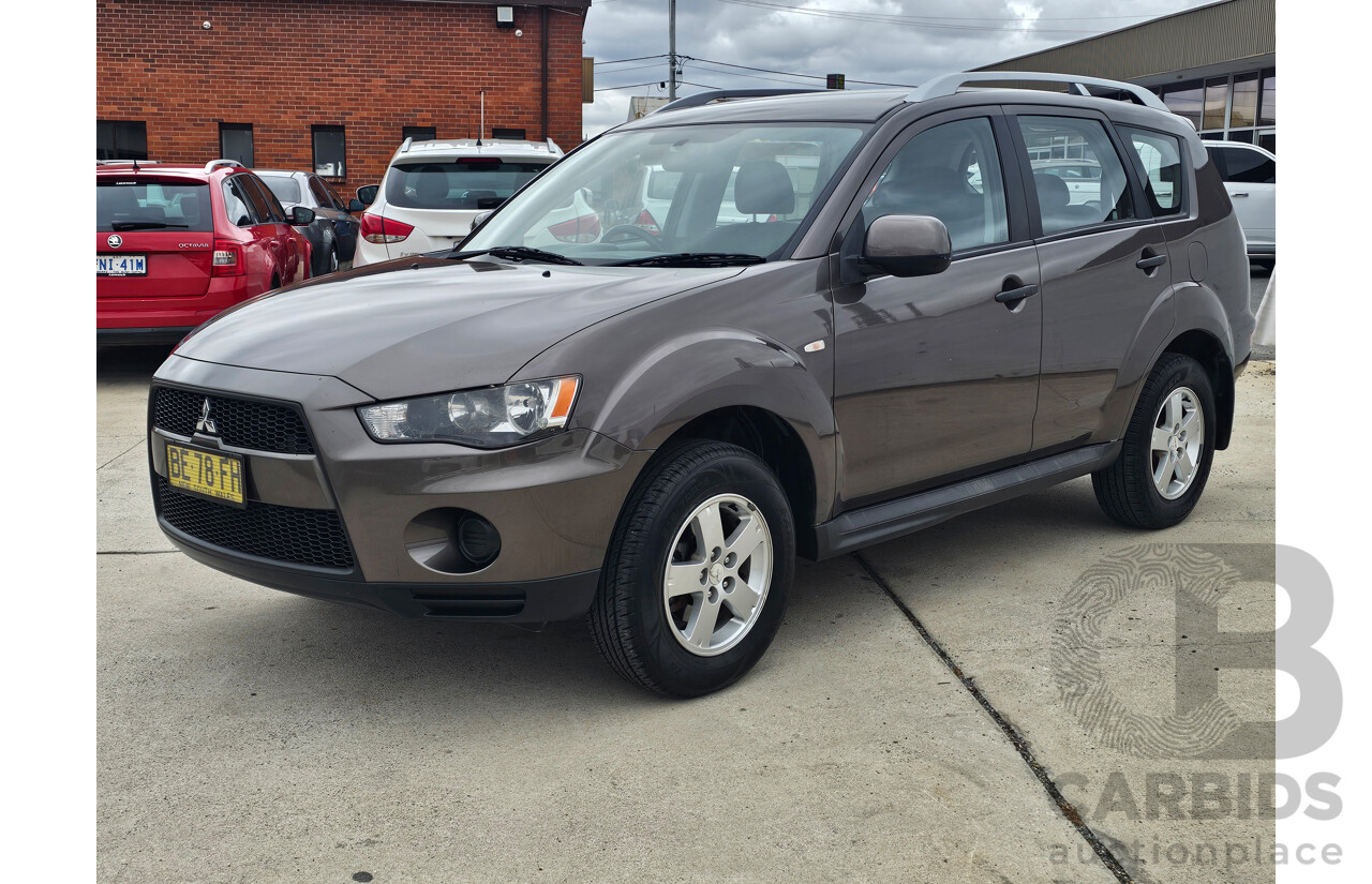 2/2010 Mitsubishi Outlander LS ZH MY10 4d Wagon Gold 2.4L