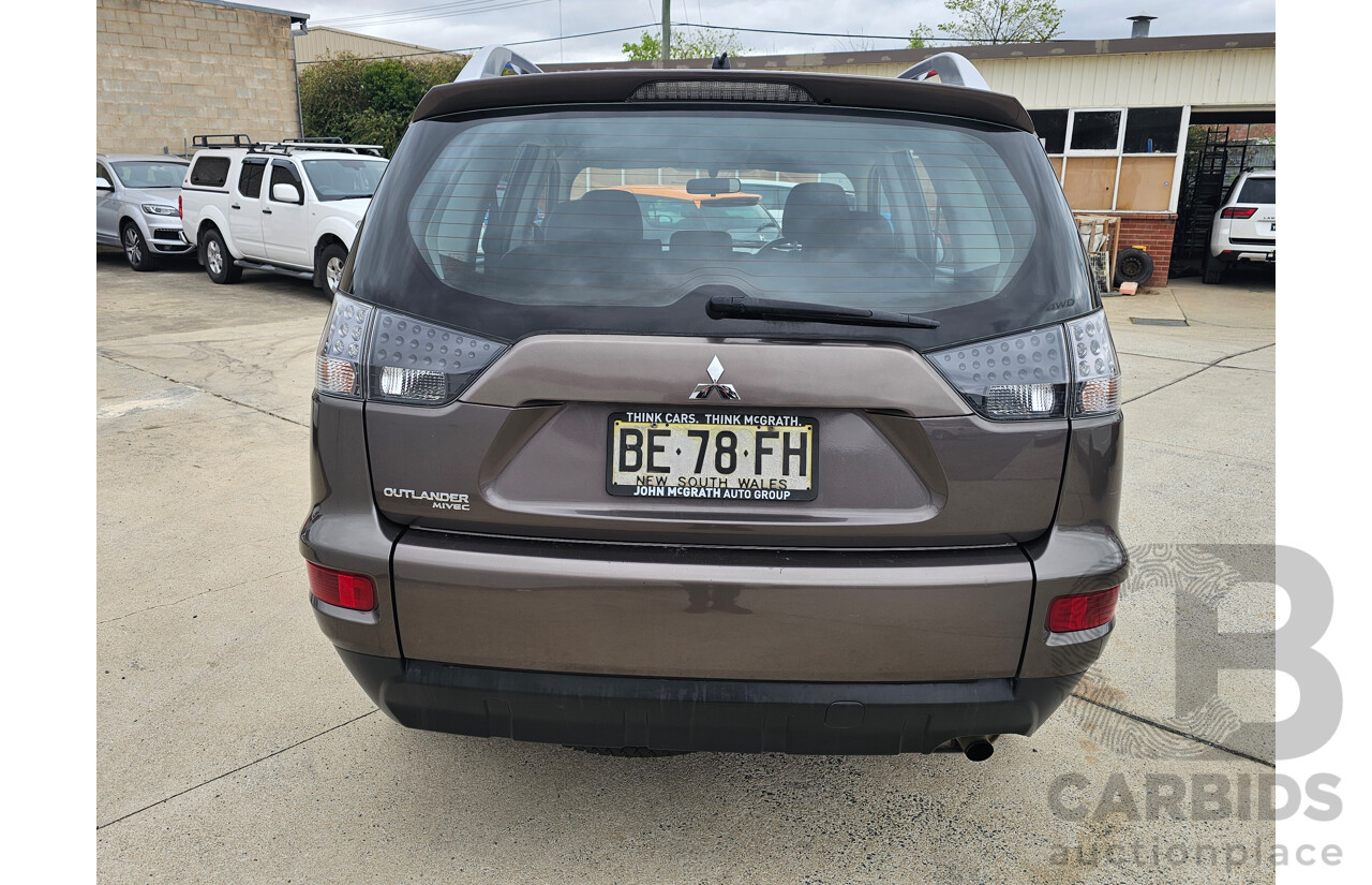 2/2010 Mitsubishi Outlander LS ZH MY10 4d Wagon Gold 2.4L