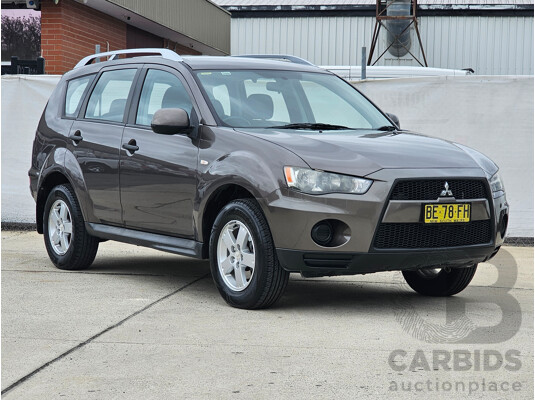 2/2010 Mitsubishi Outlander LS ZH MY10 4d Wagon Gold 2.4L