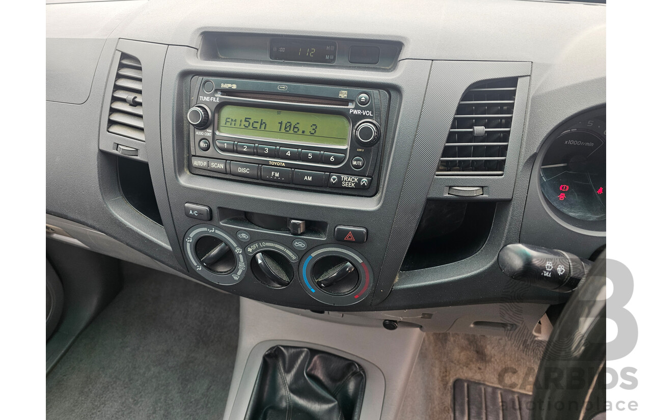 7/2006 Toyota Hilux SR KUN16R Dual Cab P/Up White 3.0L