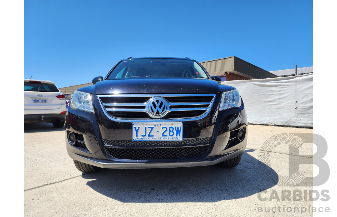 01/2011 Volkswagen Tiguan 103 TDI 4x4 5NC MY11 4D Wagon Black 2.0L