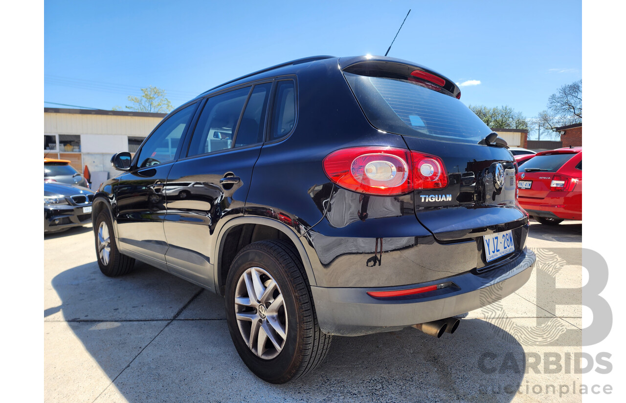 01/2011 Volkswagen Tiguan 103 TDI 4x4 5NC MY11 4D Wagon Black 2.0L