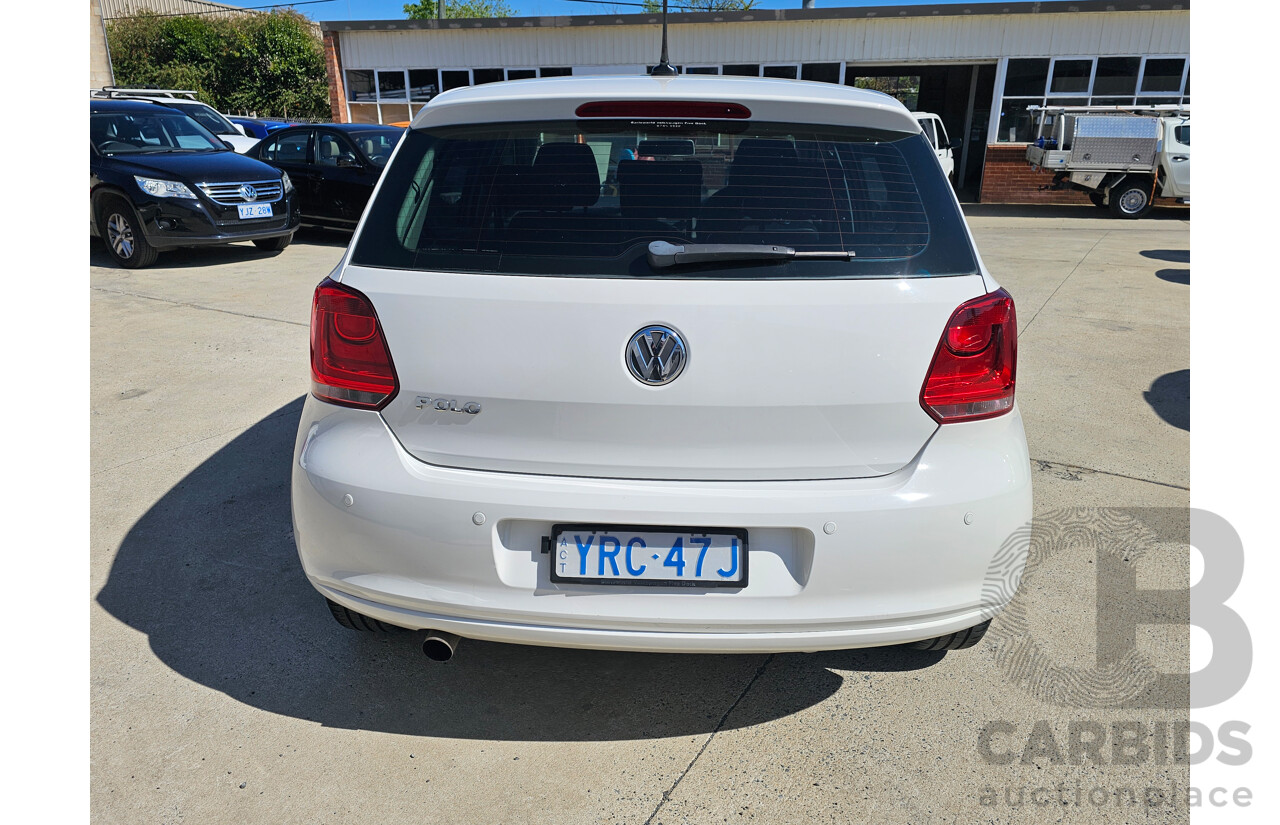 4/2014 Volkswagen Polo Trendline 6R MY14 5d Hatchback White 1.4L