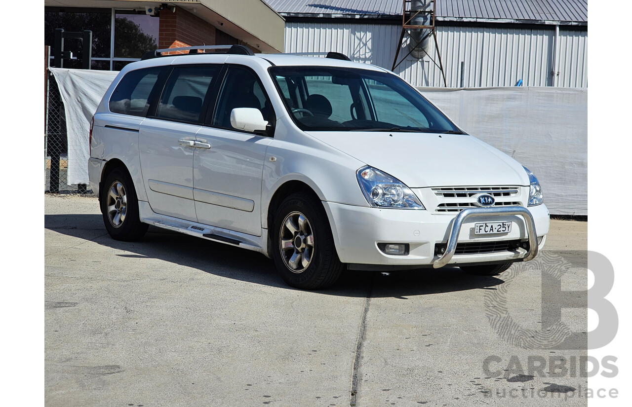 9/2008 Kia Grand Carnival (EX) Sports VQ 4d Wagon White 3.8L