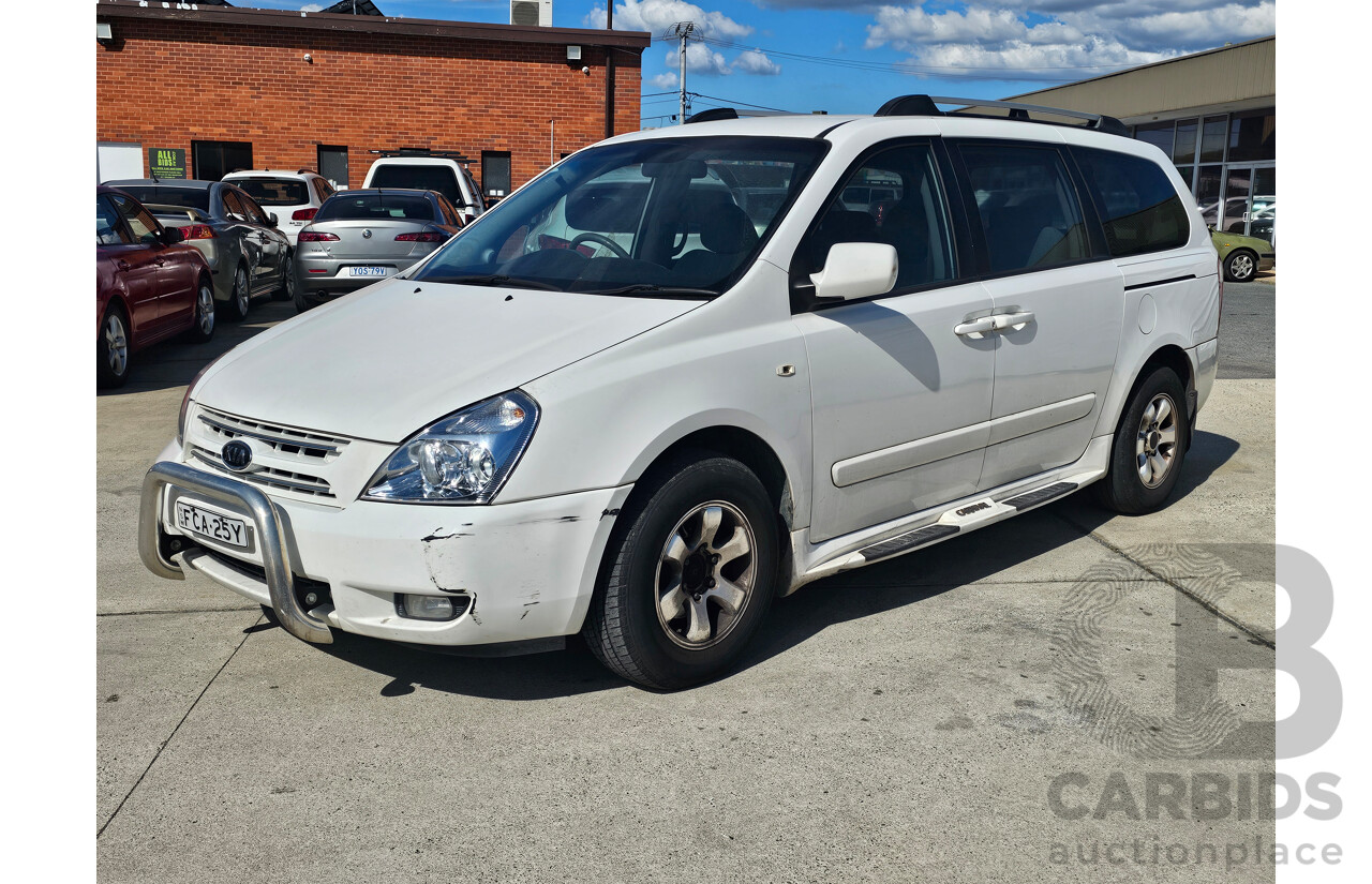 9/2008 Kia Grand Carnival (EX) Sports VQ 4d Wagon White 3.8L