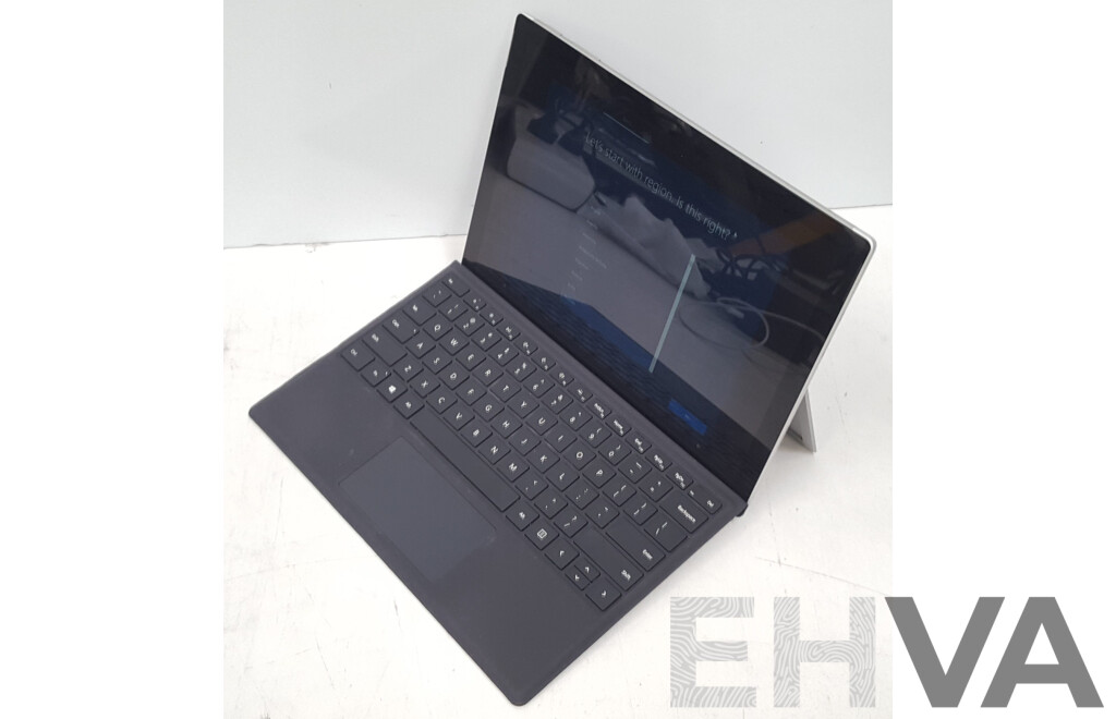 Microsoft (1796) Surface Pro 5 Intel Core i5 (7300U) 2.60GHz-3.50GHz 2-Core CPU 128GB 12.3-Inch Touchscreen Detachable Laptop w/ Power Supply