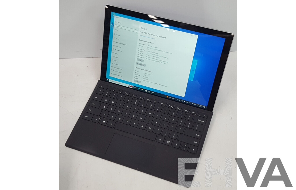 Microsoft (1866) Surface Pro 7 Intel Core i7 (1065G7) 1.30GHz-3.90GHz 4-Core CPU 256GB 12.3-Inch Touchscreen Detachable Laptop w/ Power Supply