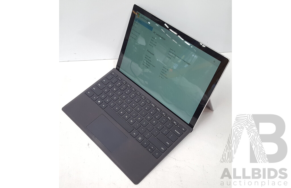 Microsoft (1796) Surface Pro 5 Intel Core i5 (7300U) 2.60GHz-3.50GHz 2-Core CPU 256GB 12.3-Inch Touchscreen Detachable Laptop