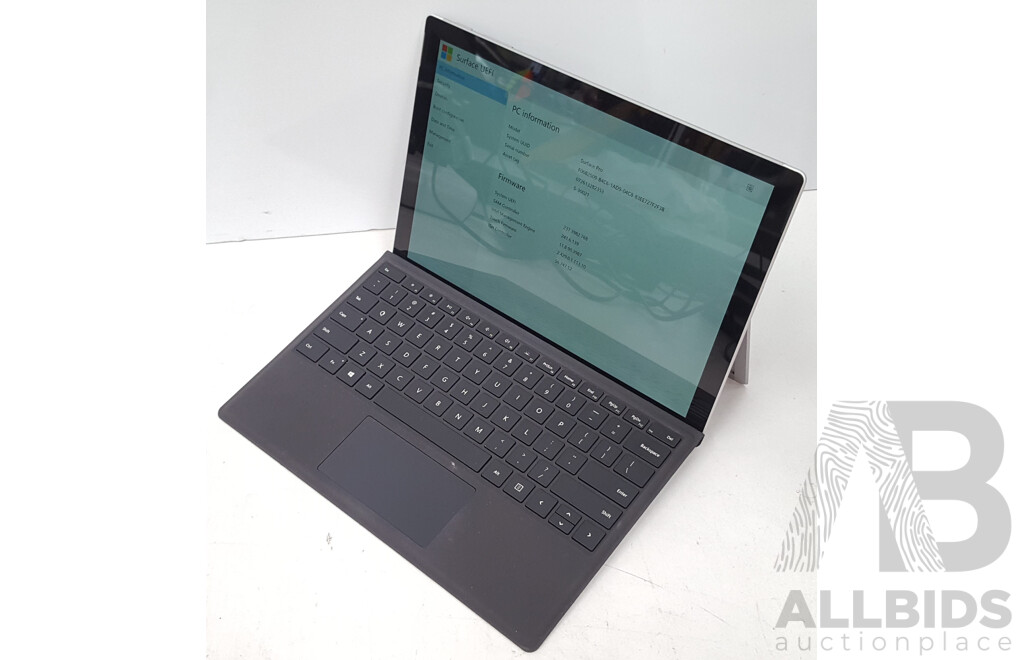 Microsoft (1796) Surface Pro 5 Intel Core i5 (7300U) 2.60GHz-3.50GHz 2-Core CPU 256GB 12.3-Inch Touchscreen Detachable Laptop